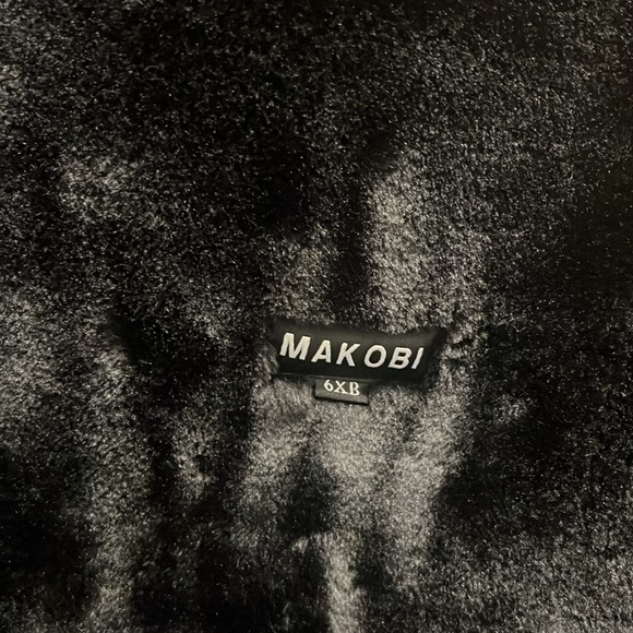 Makobi Shearling Jacket - Picture 3 of 3